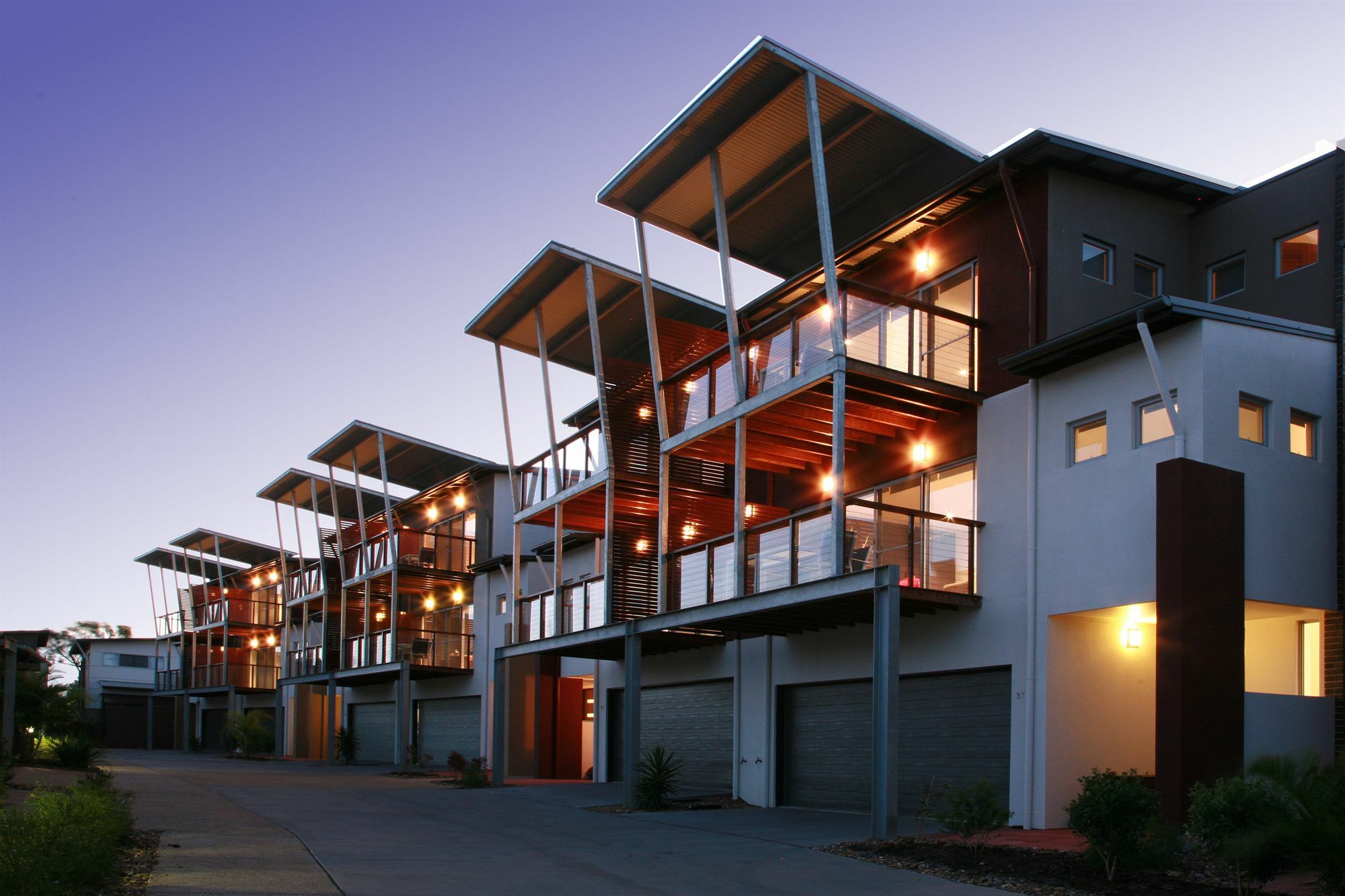 Quarterdecks Retreat Villa Urangan Exterior photo